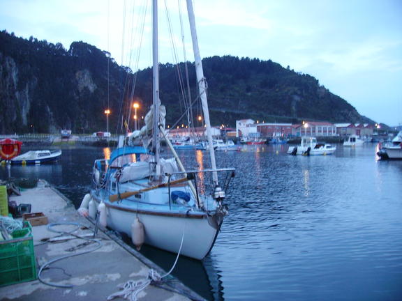 Amaneciendo en Cudillero, antes de zarpar