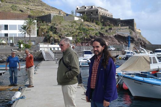 ian y nacho en el puerto de Machico