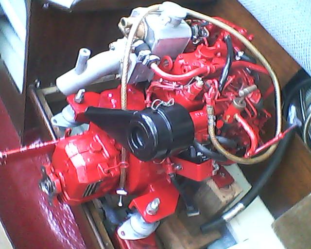 Motor Beta Marine 12 CV recién restaurado