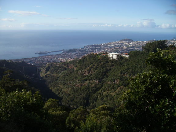 Funchal visto desde la levada de Monte, Madeira