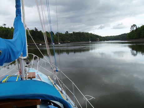 Xebec remontando el río Odet