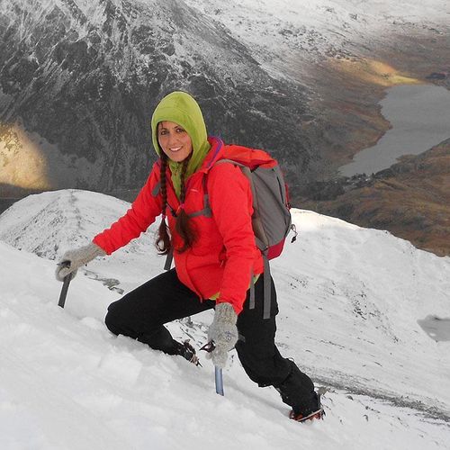 Francesca Mancuso escalando una montaña