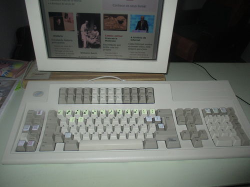 Teclado IBM M122 con distribución dvorak versión Malbusca