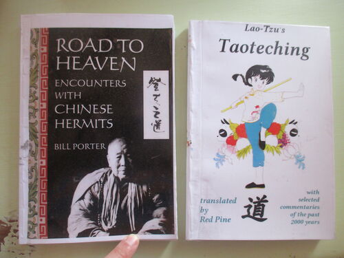 Portadas del libro Ermitaños Chinos y Taoteching de Bill Porter (Red Pine)