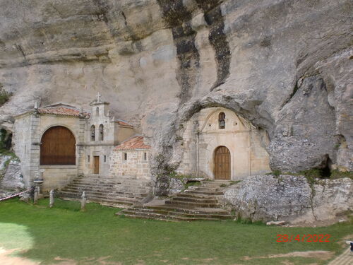 Cuevas ocupadas por la Iglesia Católica