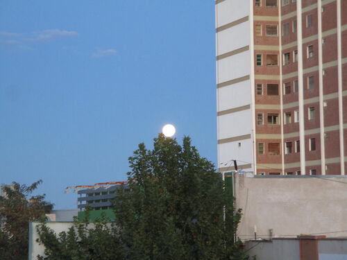 La Luna llena se asoma a Trelew