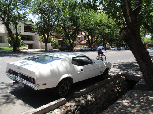 En Mendoza se ve mucha plata por la calle... la TV no lo dice, pero Argentina está llena de gente rica
