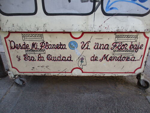 Puesto de venta ambulante en la ciudad de Mendoza