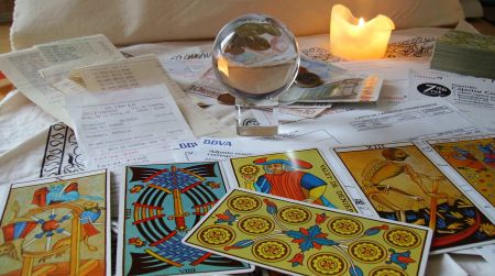 tirada de cartas tarot sobre negocios